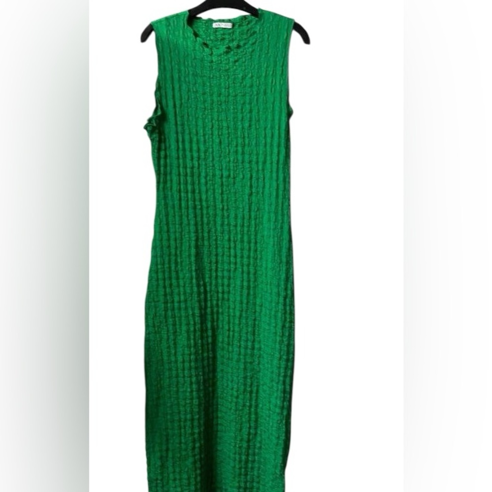Zara Kelly Green Textured Sleeveless Midi Dress
